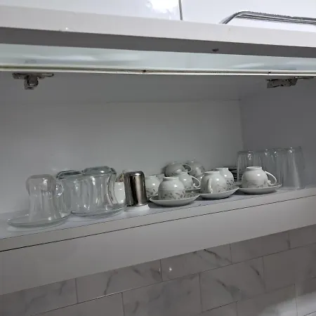 4,e Aksemsettin Mh Sari Abdullah Efendi Sk 11 N 1,2,3 * Stambuł