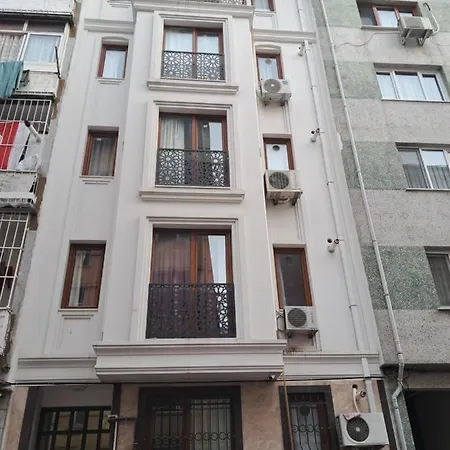Apartament 4,e Aksemsettin Mh Sari Abdullah Efendi Sk 11 N 1,2,3 Stambuł